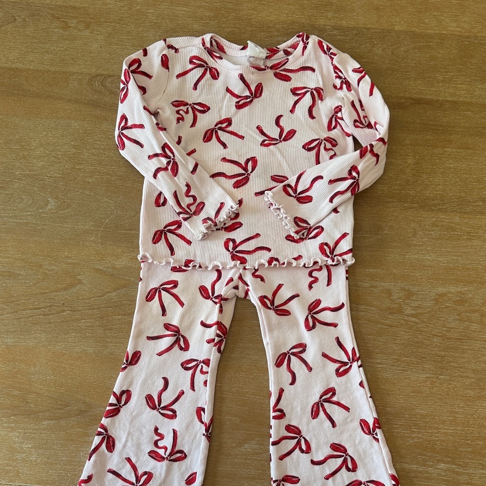 Kids Set with Red Bow Pattern